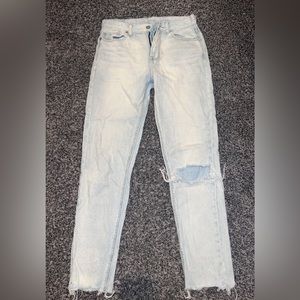 American Eagle
Bleached light wash denim jeans